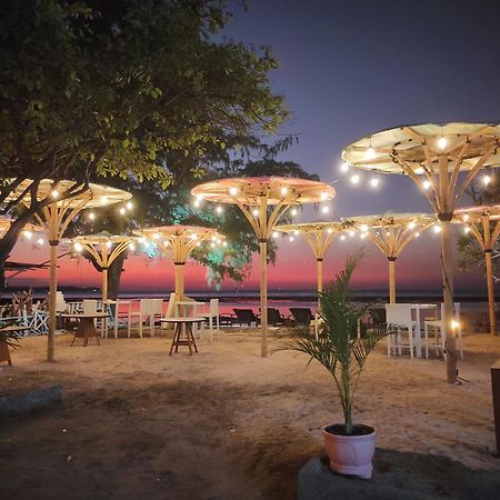 Playa Bonita Hotel & Beach Club Gili Air Extérieur photo