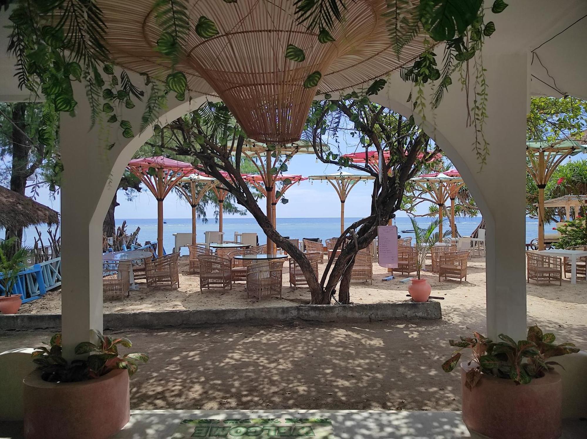 Playa Bonita Hotel & Beach Club Gili Air Extérieur photo